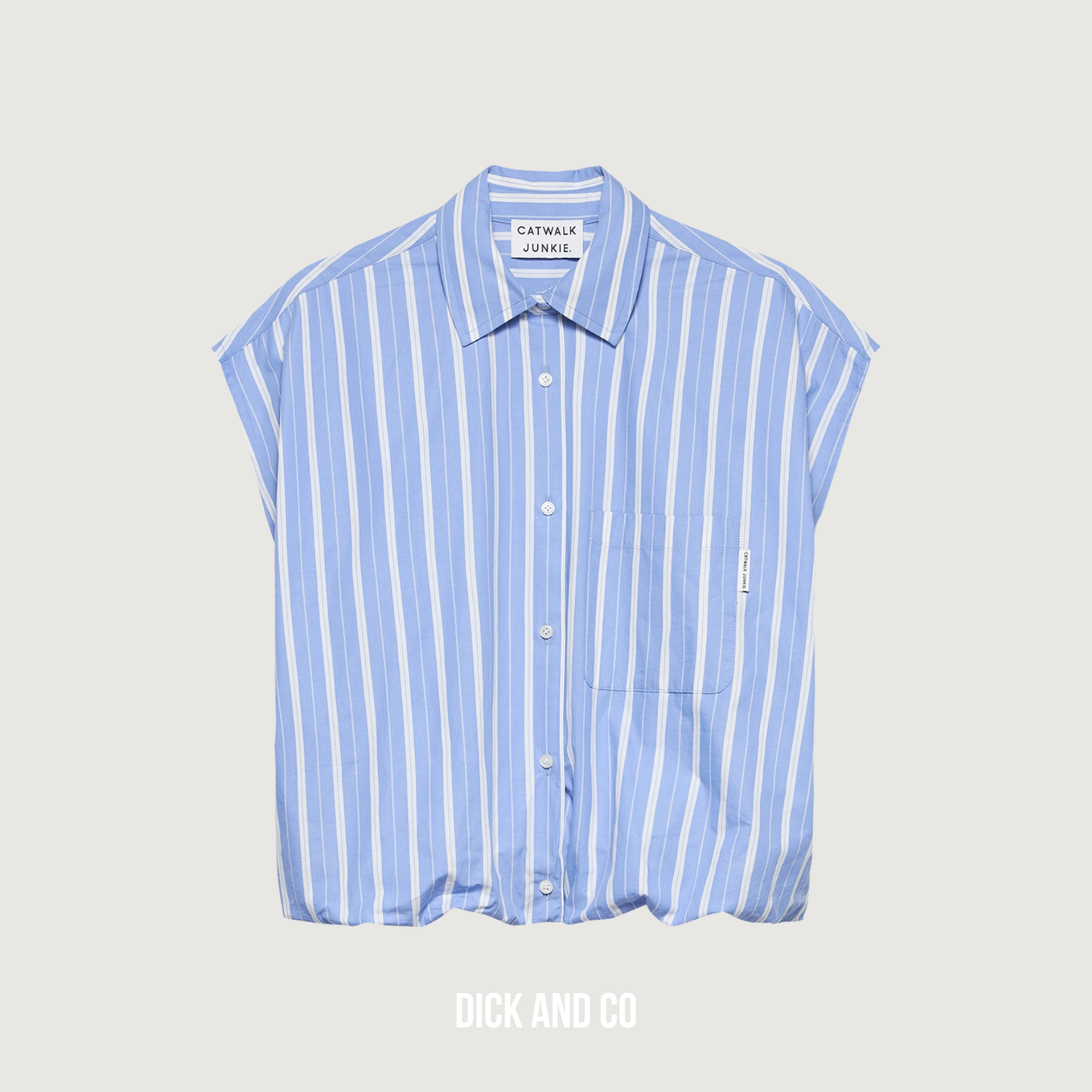 Sleeveless tuck in blouse