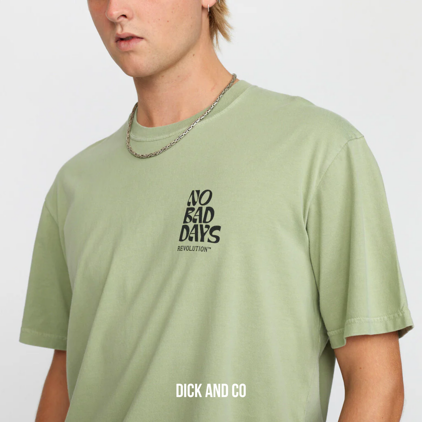 Loose T-Shirt Bad