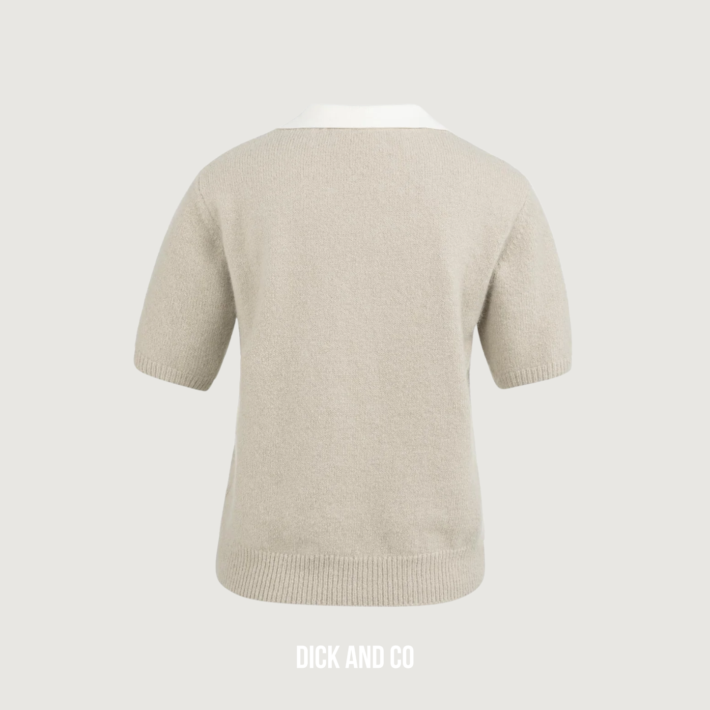 Gebreide trui met korte mouwen