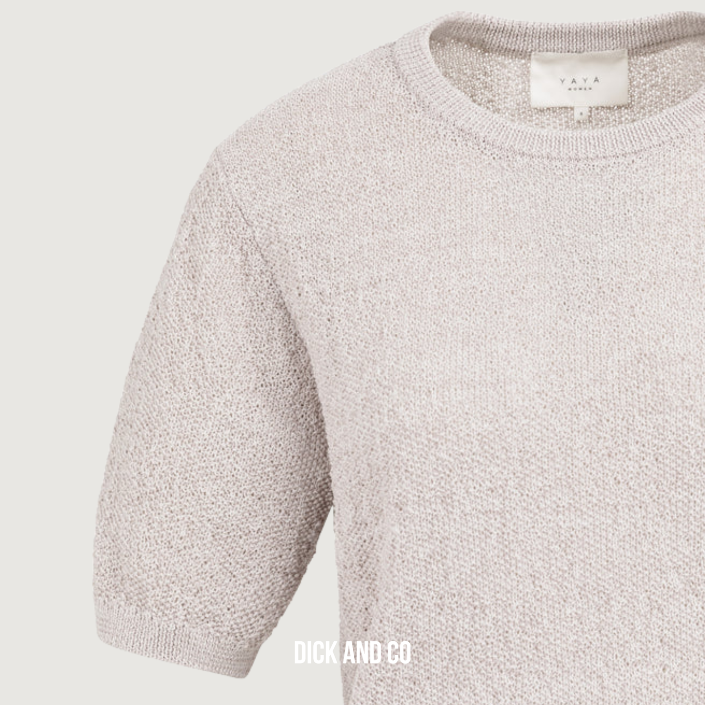 Gebreide trui met korte mouwen