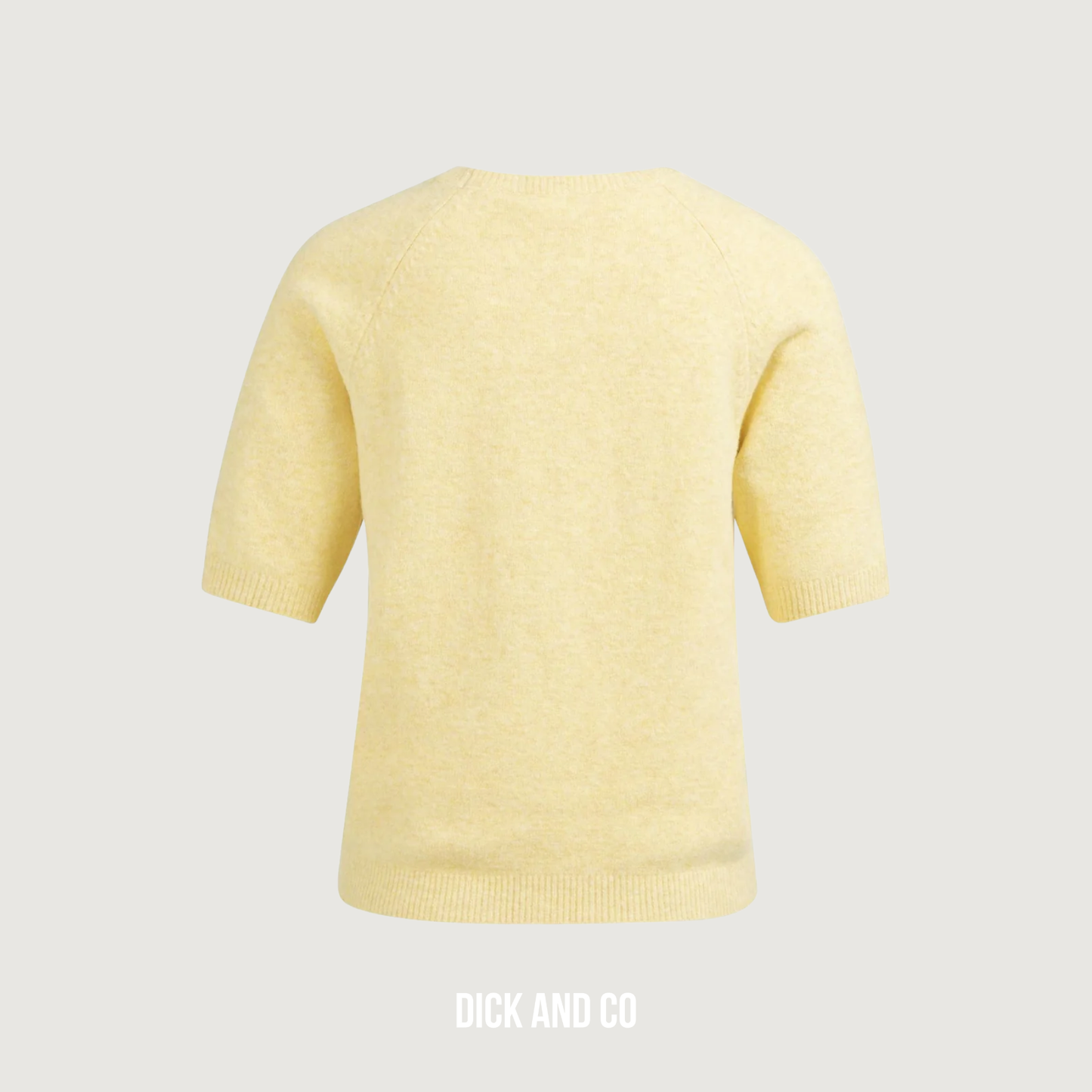 Zachte trui met korte mouwen