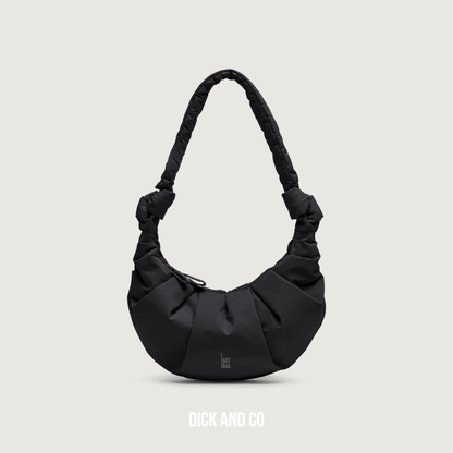 GOT BAG Pleat Moon Bag Small rugzak in de kleur zwart (black monochrome)