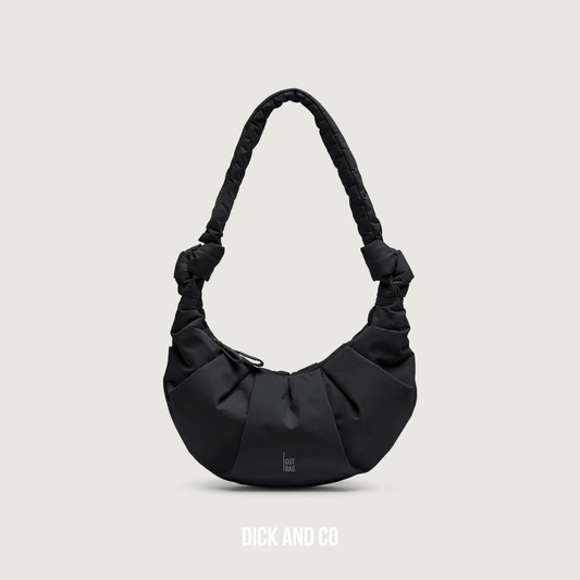 GOT BAG Pleat Moon Bag Small rugzak in de kleur zwart (black monochrome)