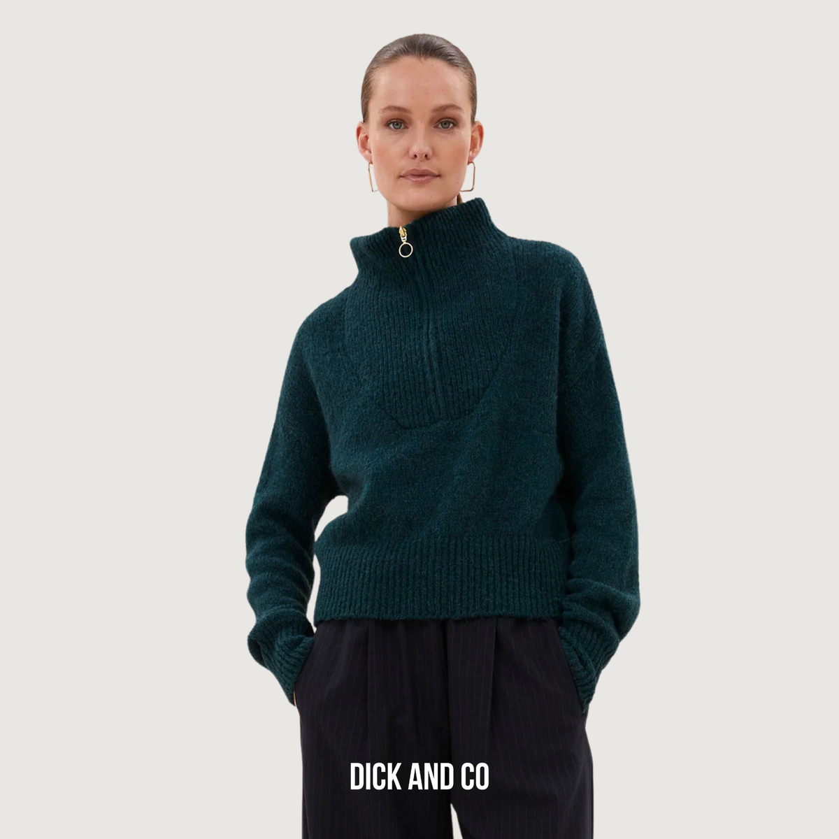 BY-BAR Boxy Beau Pullover in de kleur groen (dark green)