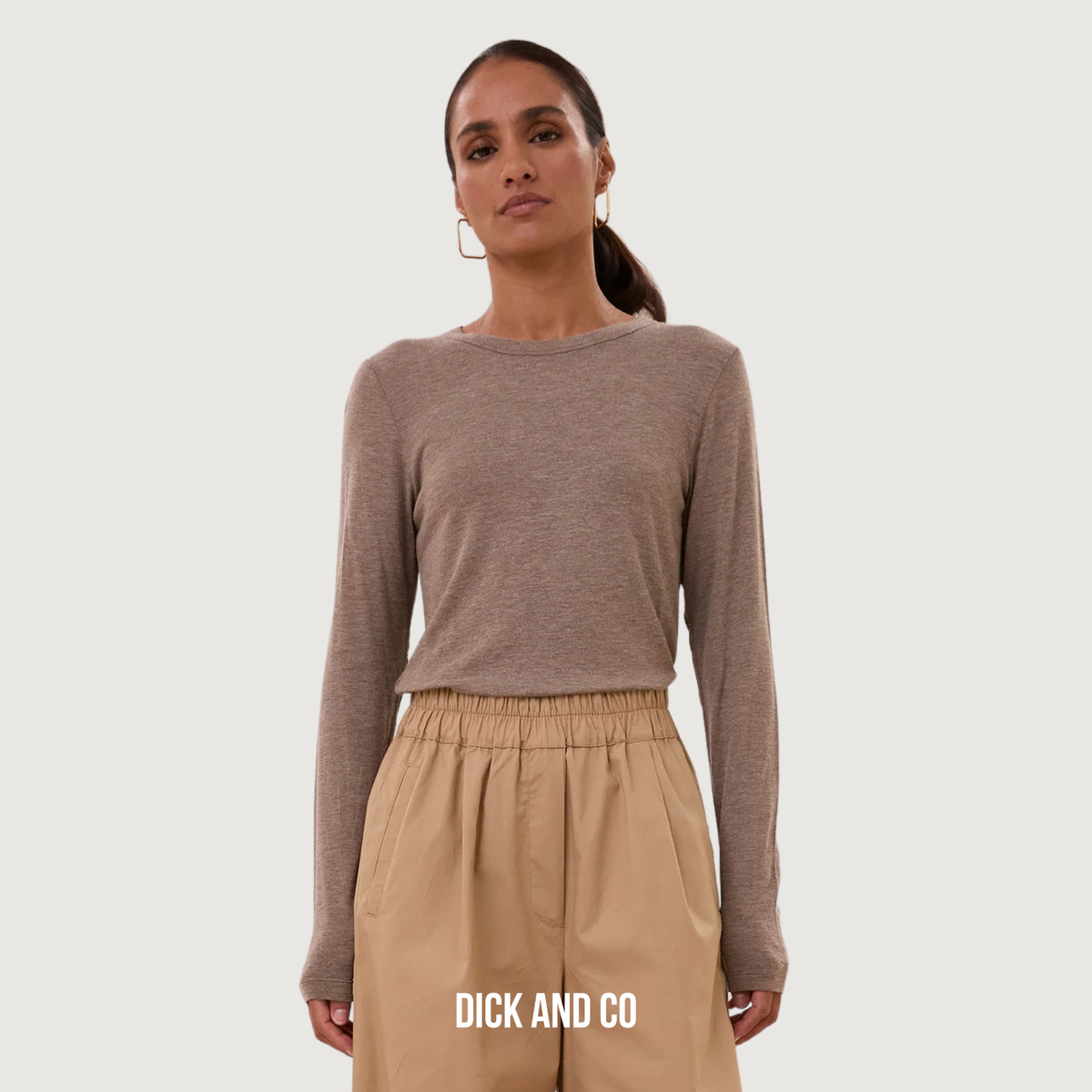 BY-BAR Moky ls top in de kleur beige (biscuit)