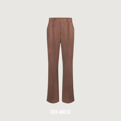 NUKUS Jill Pants Suedine broek in de kleur bruin (taupe)
