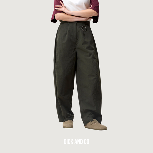 CATWALK JUNKIE Barrel shaped trousers broek in de kleur groen (mountain view)