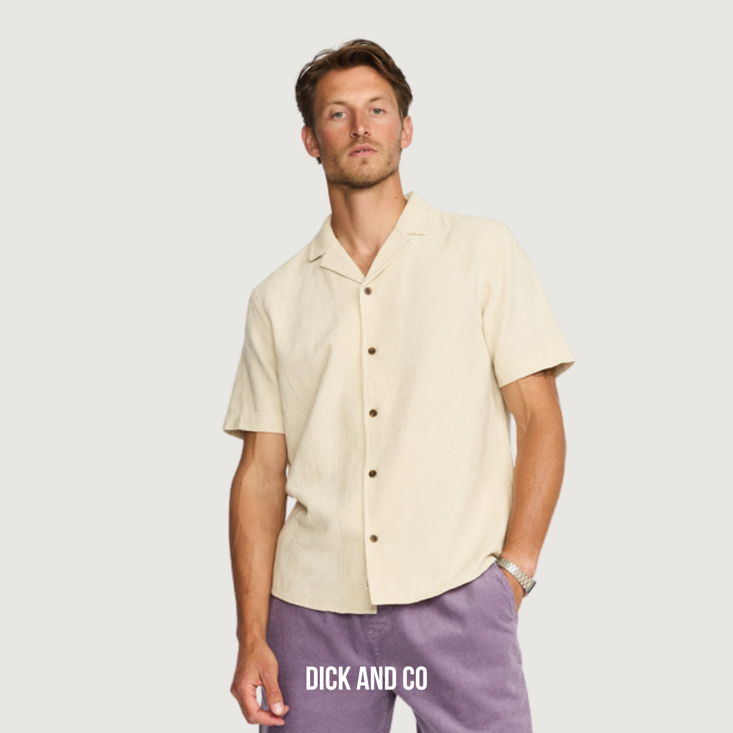 Short-sleeved shirt