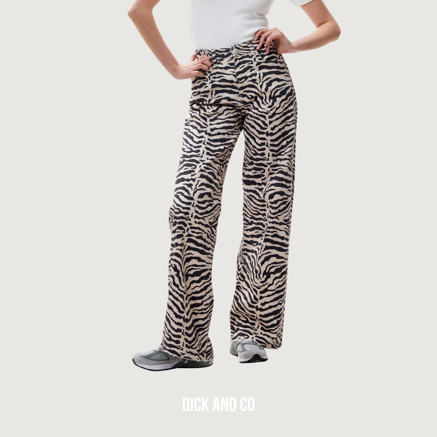 Loose fit zebra jeans (2503023207)