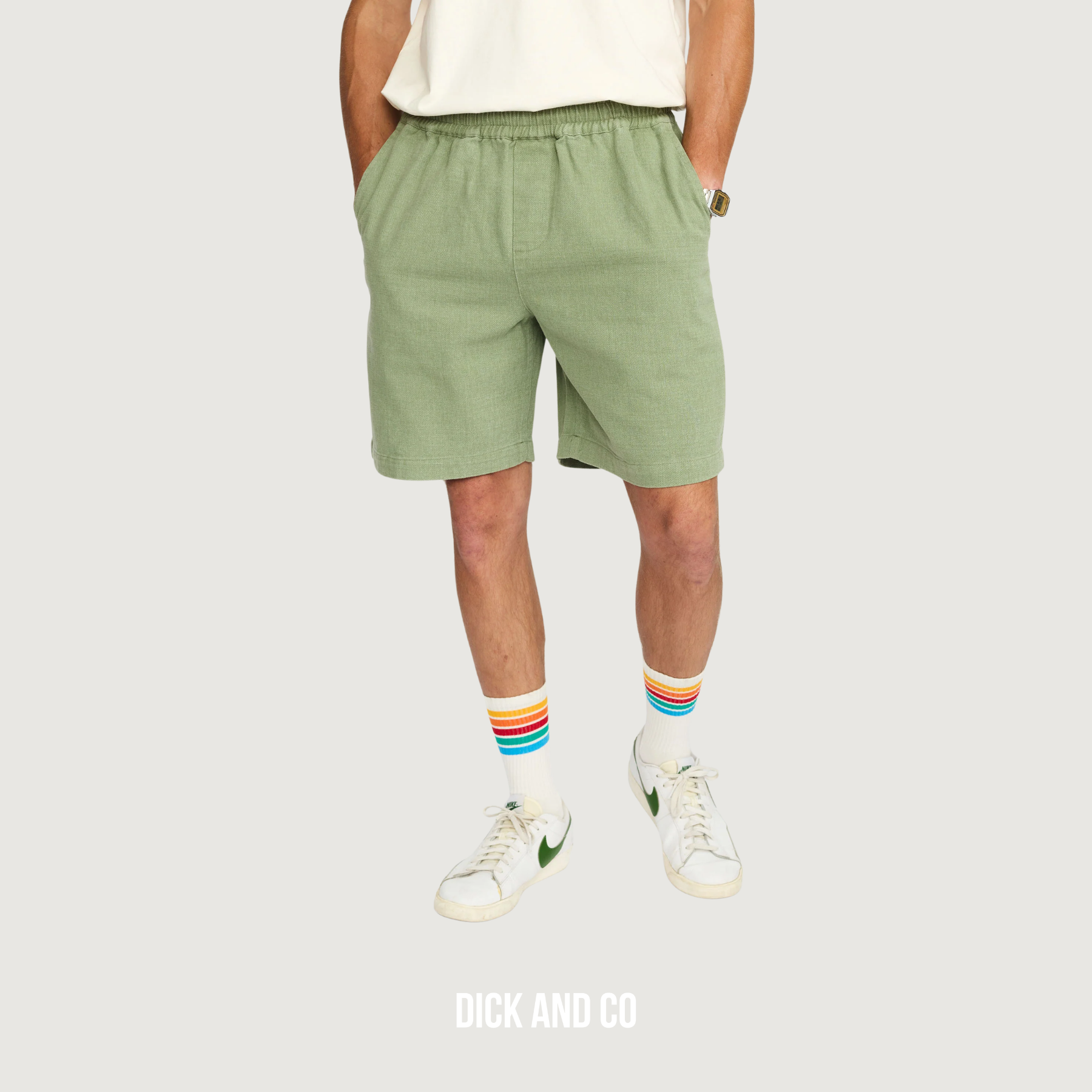 RVLT Long Casual short in de kleur groen (lightarmy)