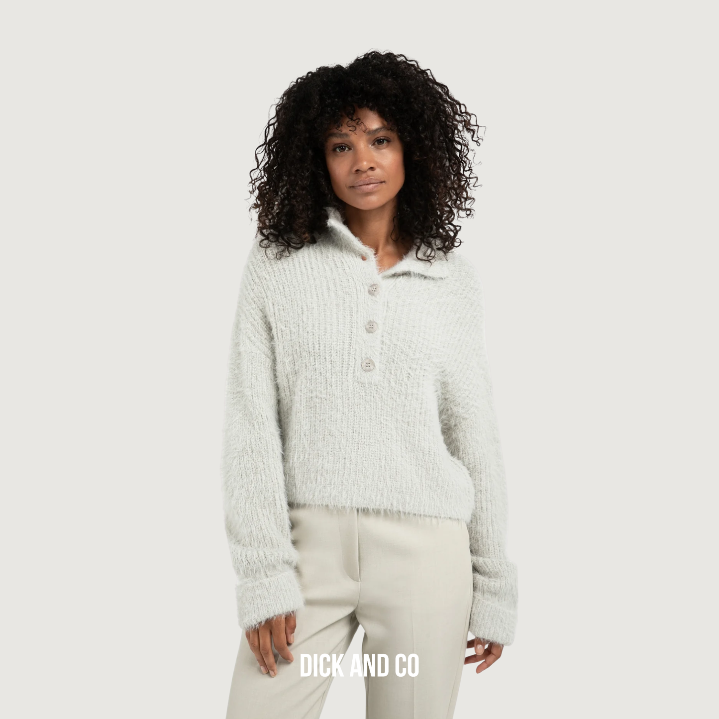 Korte fluffy trui (01-000527-511)