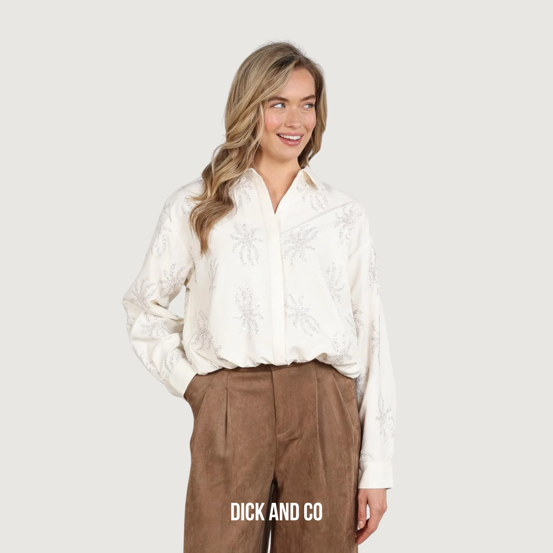 NUKUS Aster blouse Paillet in de kleur wit (off white)