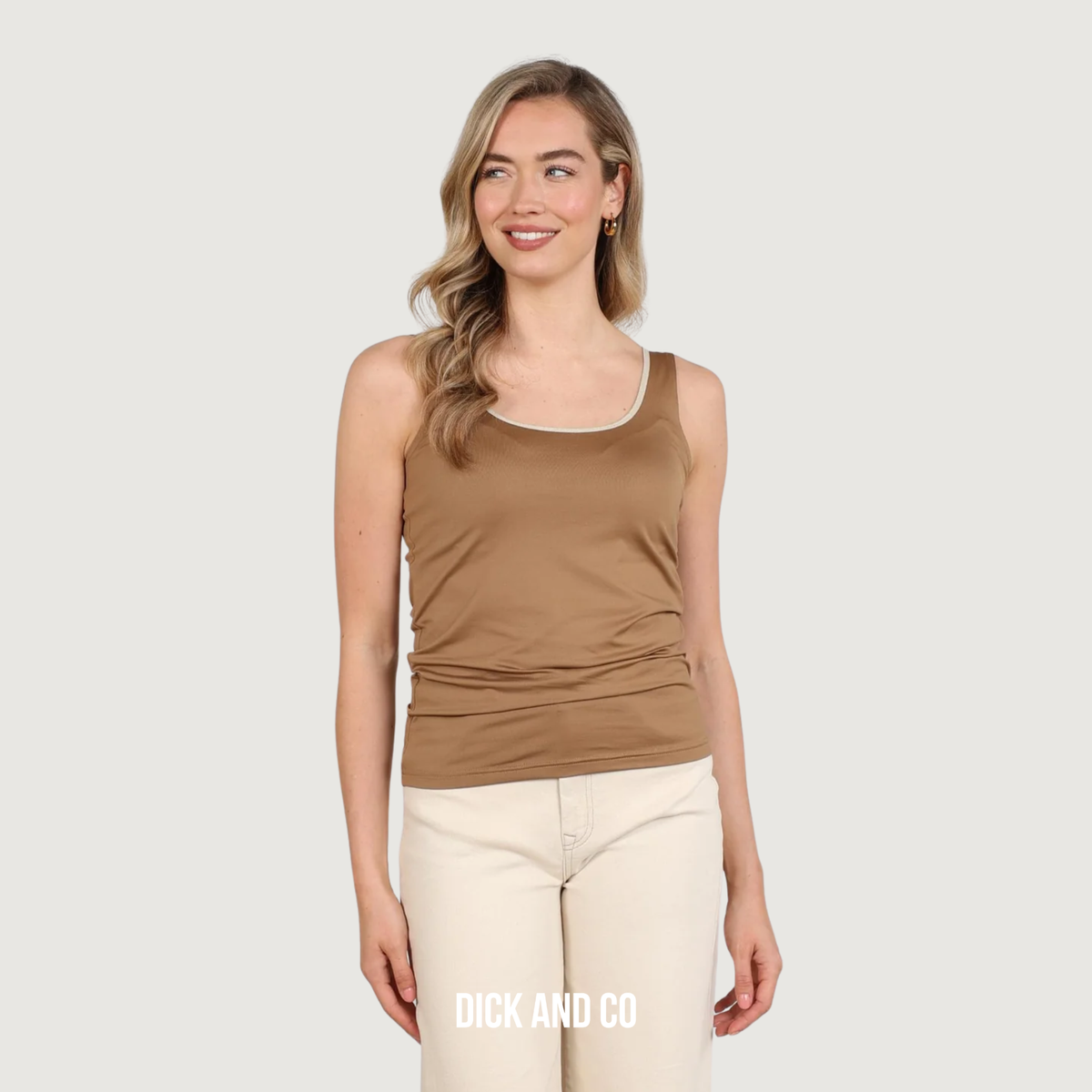 NUKUS Juba Singlet in de kleur bruin (taupe/gold)