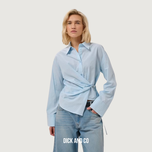MY ESSENTIAL WARDROBE Bella Belt top lichtblauw