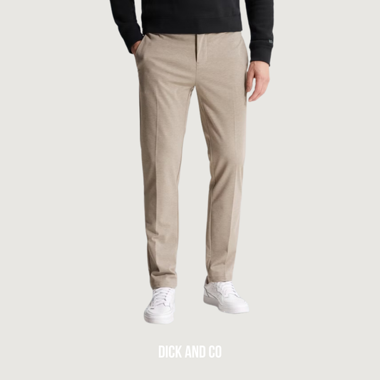 CAST IRON Cylas tapered fit chino in de kleur beige (aluminum)