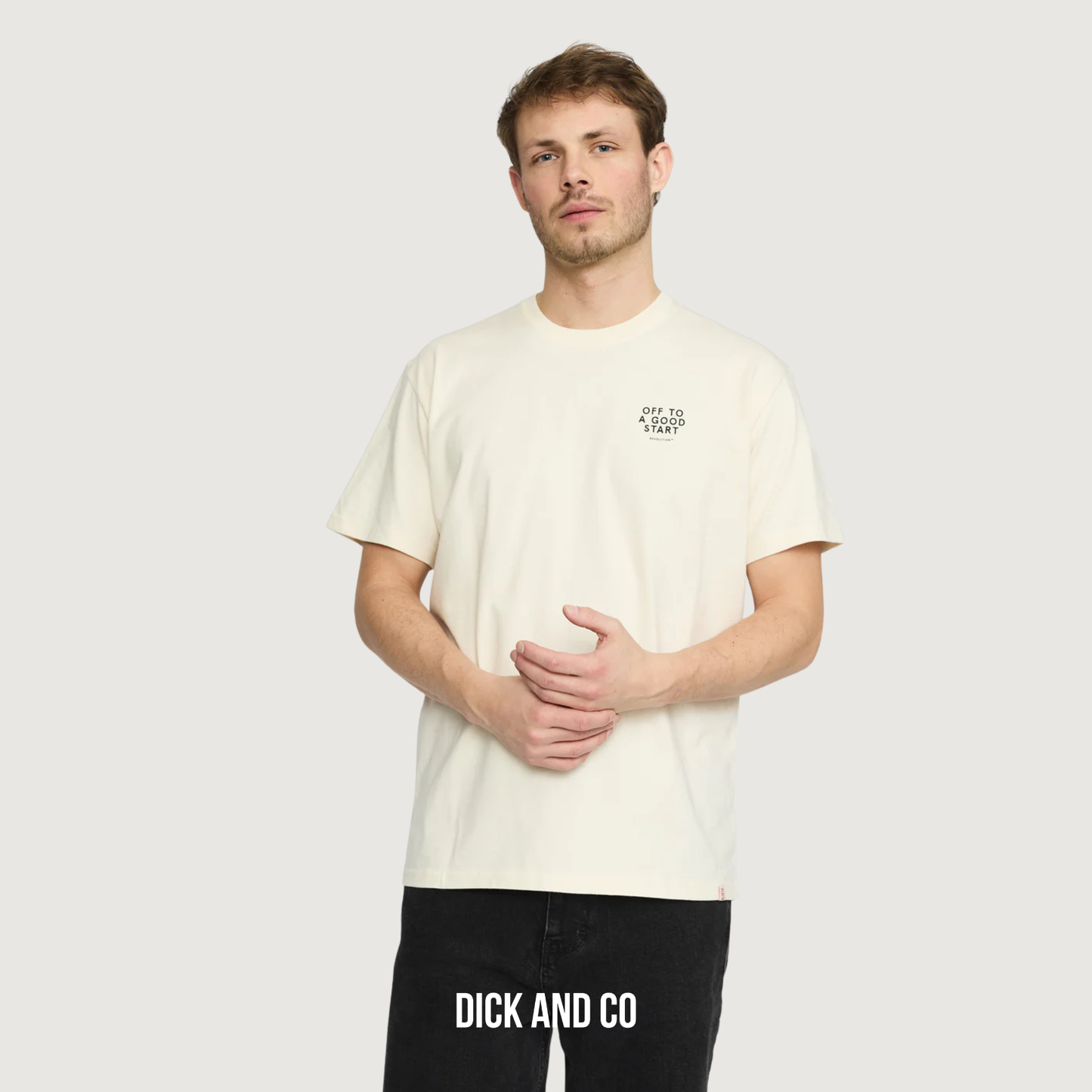 RVLT Application t-shirt in de kleur beige (offwhite)