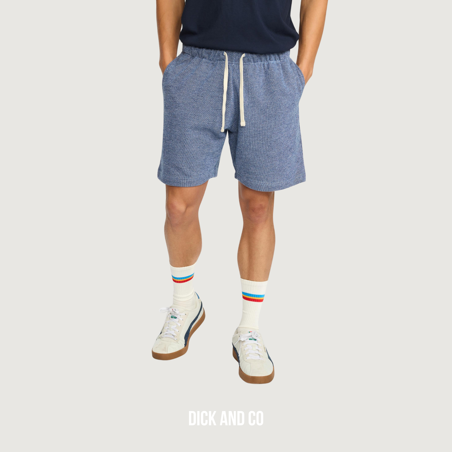 RVLT Casual short in de kleur blauw (blue)