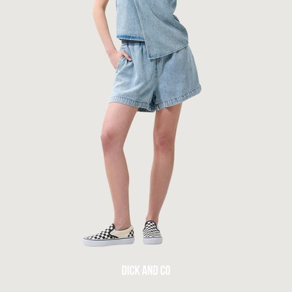CATWALK JUNKIE Pull on denim short in de kleur blauw (light blue)