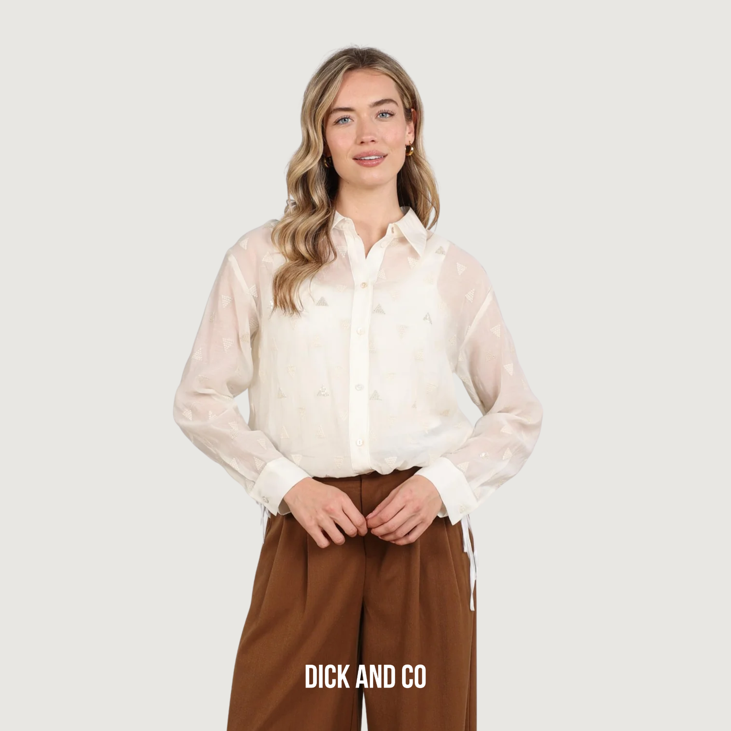NUKUS Ally blouse Square Embroidery in de kleur wit (off white)