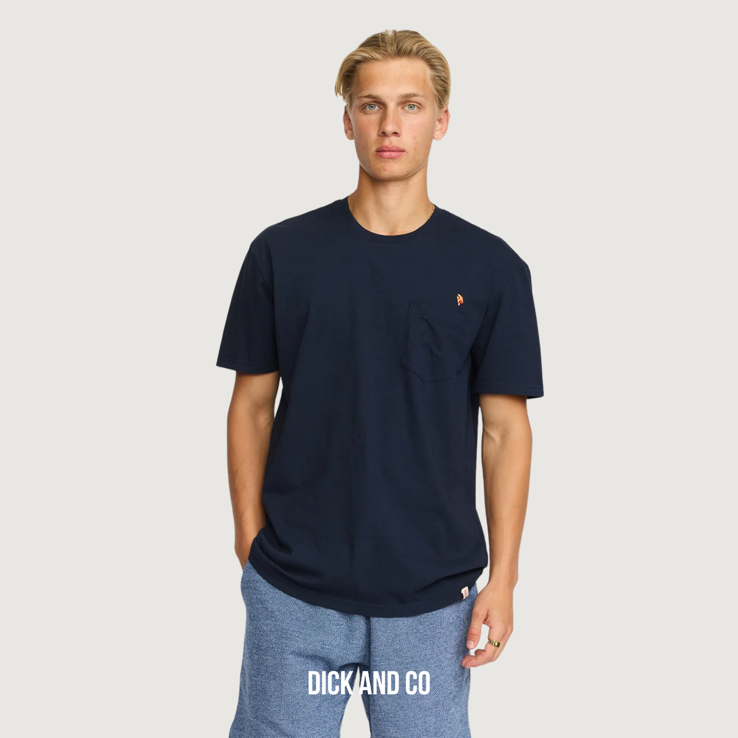 RVLT Application t-shirt in de kleur blauw (navy)