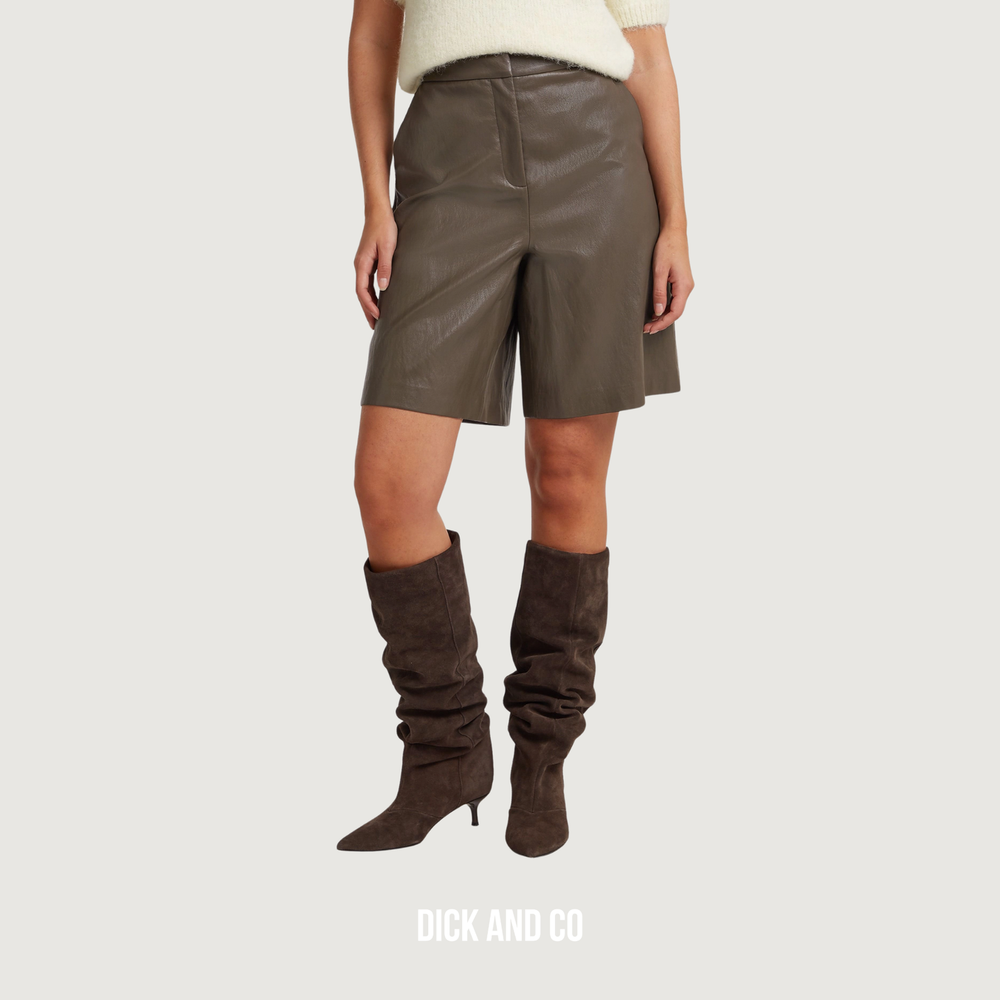 CIRCLE OF TRUST Phebe short in de kleur bruin (teak)
