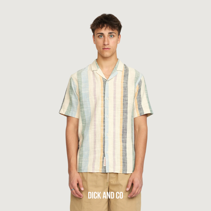 RVLT Short-sleeved Cuban shirt in de kleur groen (dustgreen)