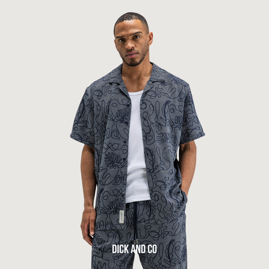 BUTCHER OF BLUE Alex Resort Embro shirt SS in de kleur blauw (alaska blue)