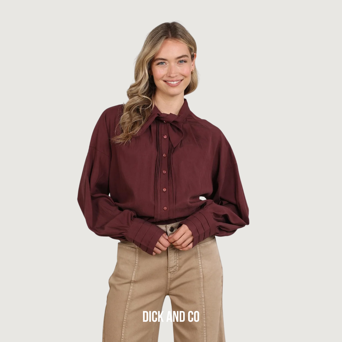 NUKUS Alexandra blouse in de kleur rood (cherry)