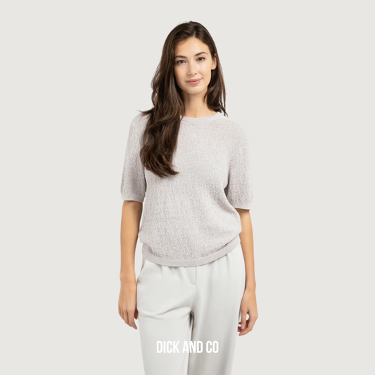 Gebreide trui met korte mouwen