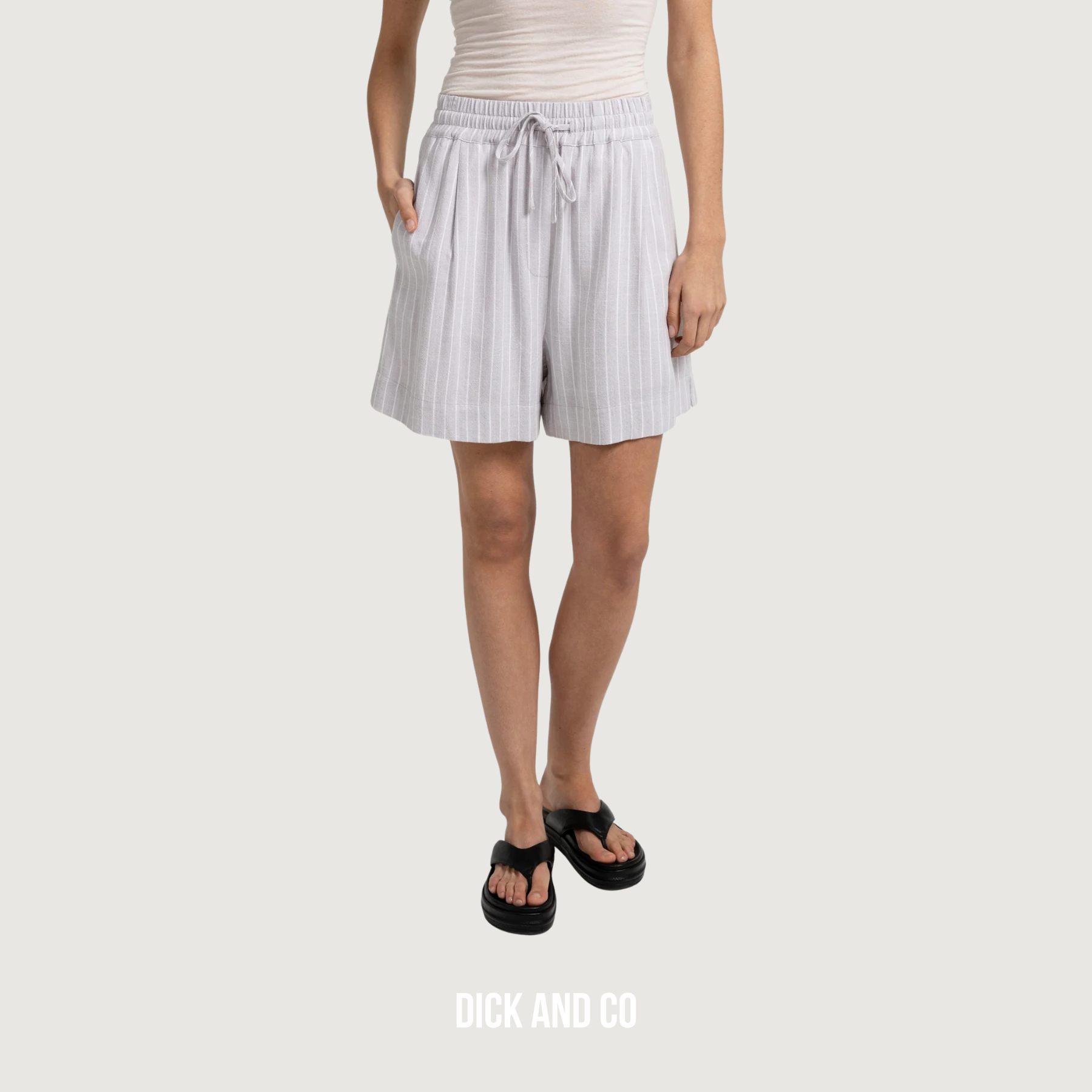 YAYA Gestreepte short met elastische taille in de kleur grijs (alabaster gray dessin)