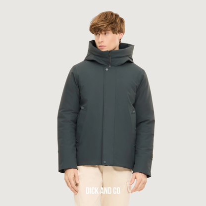 ELVINE Beurnie jas in de kleur groen (coal green)