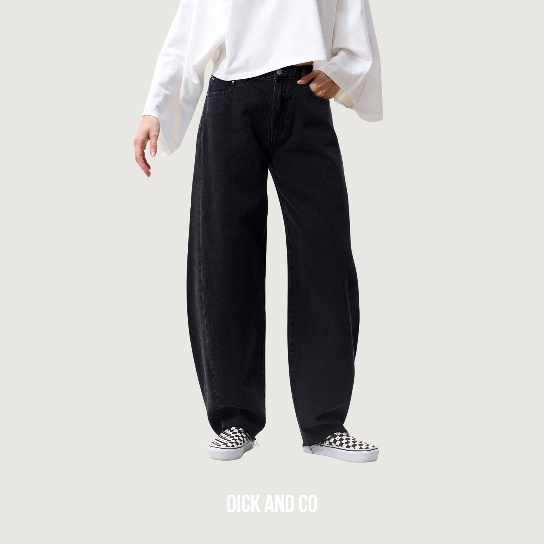 CATWALK JUNKIE Super barrel fit jeans in de kleur zwart (washed black)