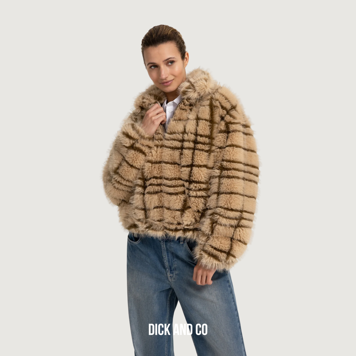 YAYA Jas van imitatiebont met kraag en ruitpatroon in de kleur beige (pure cashmere grey dessin)