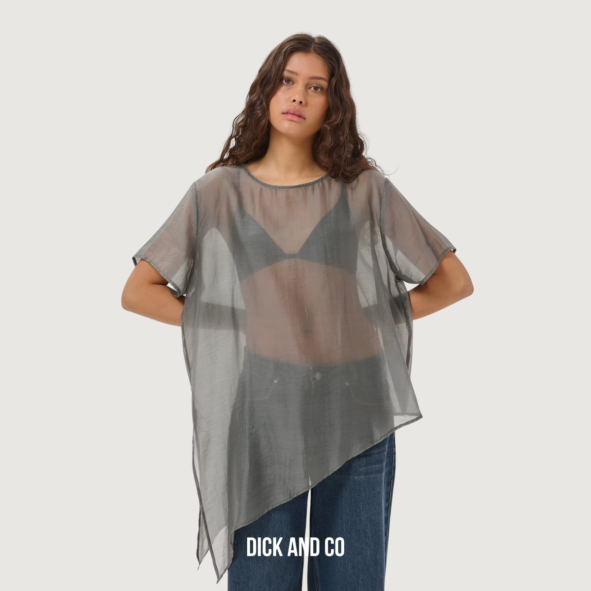 Smilla Asymetric Tee