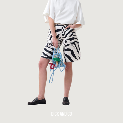 CATWALK JUNKIE Loose fit zebra jorts in de kleur wit (cement)