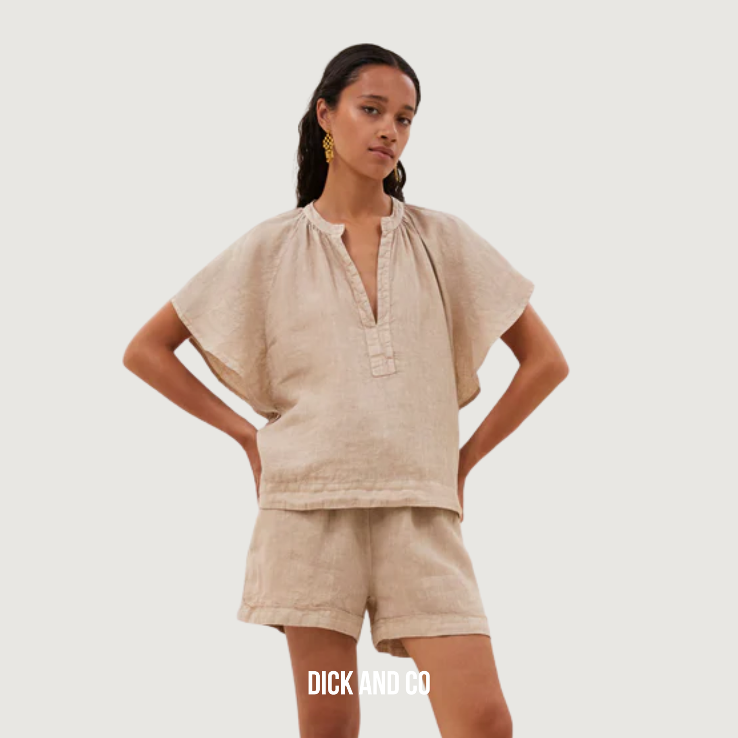 BY-BAR Vina Linen blouse in de kleur beige (biscuit)