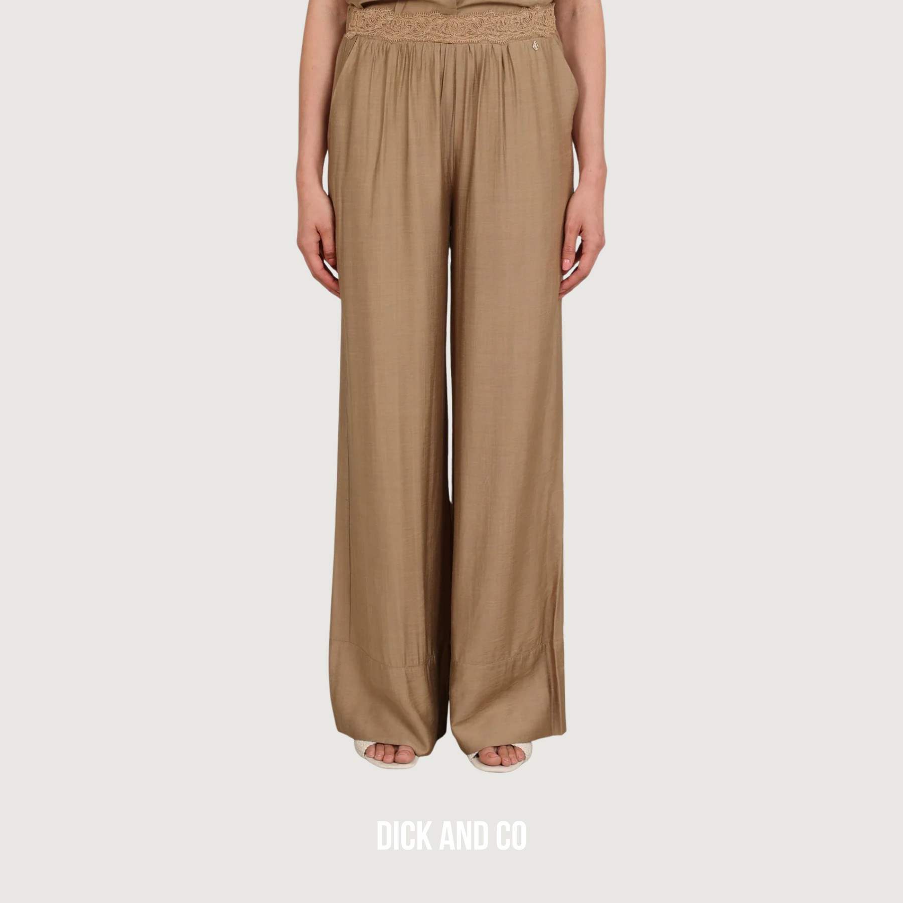NUKUS Merel Pants broek in de kleur bruin (camel)