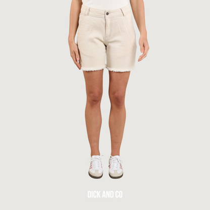 NUKUS Tanya short Ruffle in de kleur wit (off white)