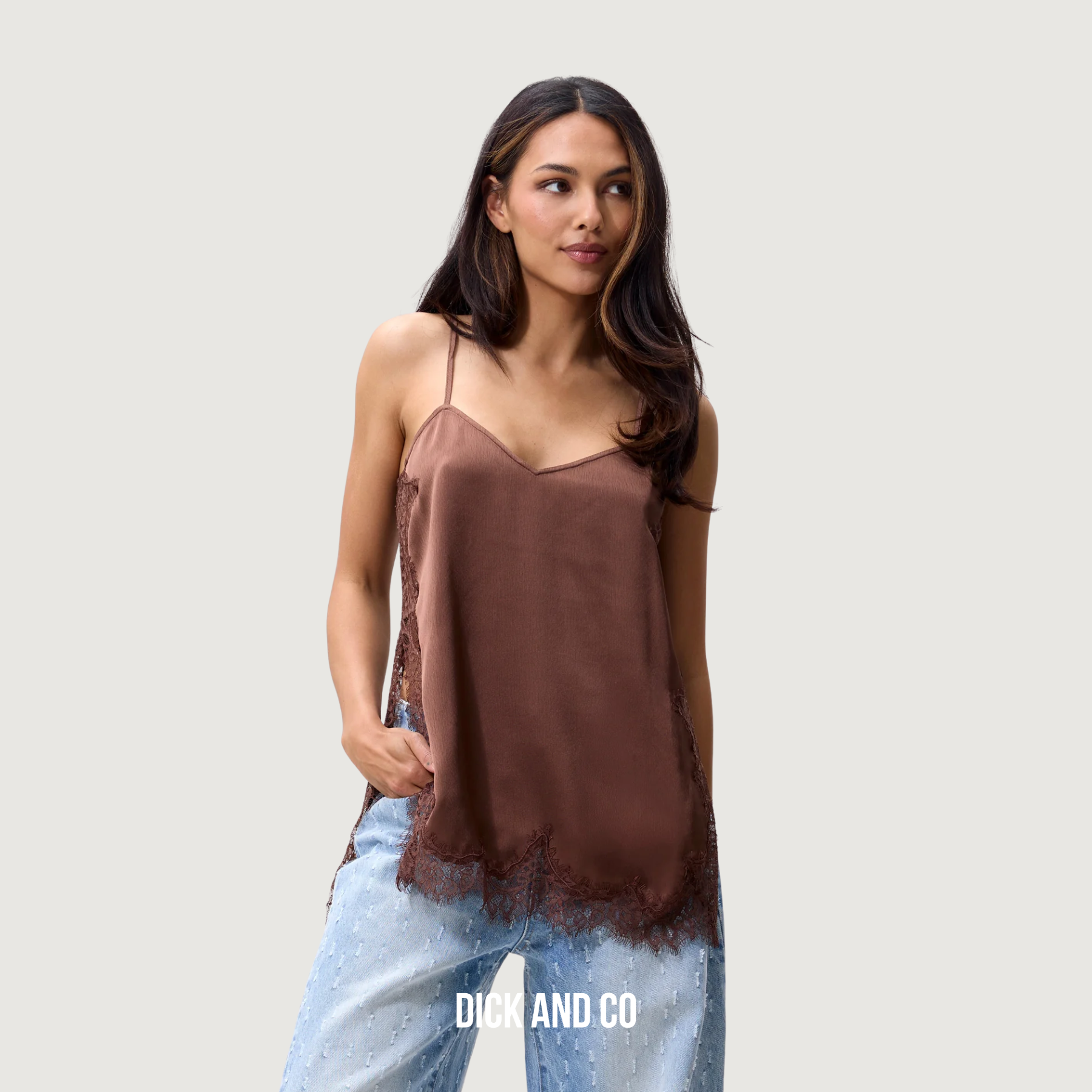 CATWALK JUNKIE Lace spaghetti top in de kleur bruin (rocky road)