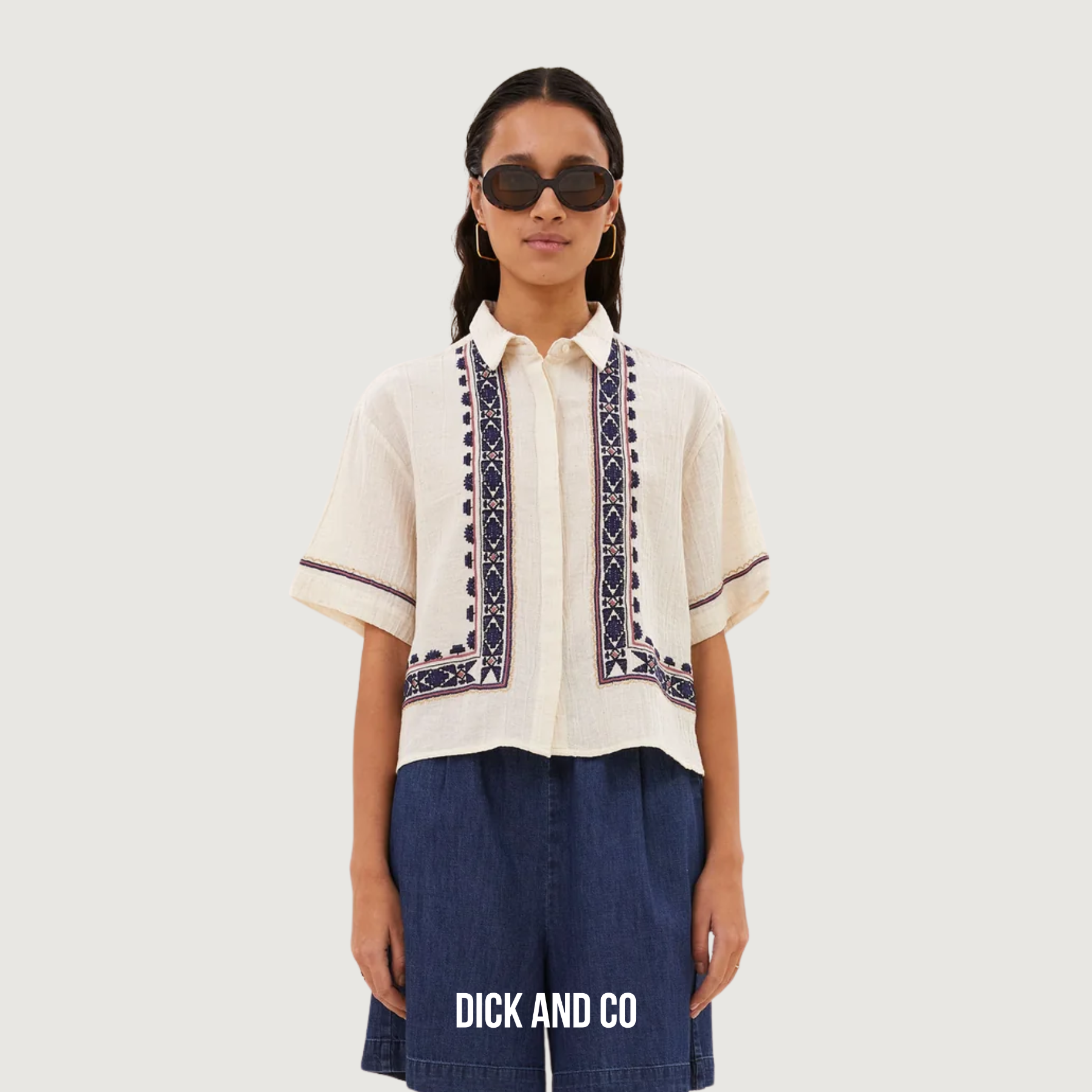 BY-BAR Jela Embroidery blouse in de kleur beige (sand)