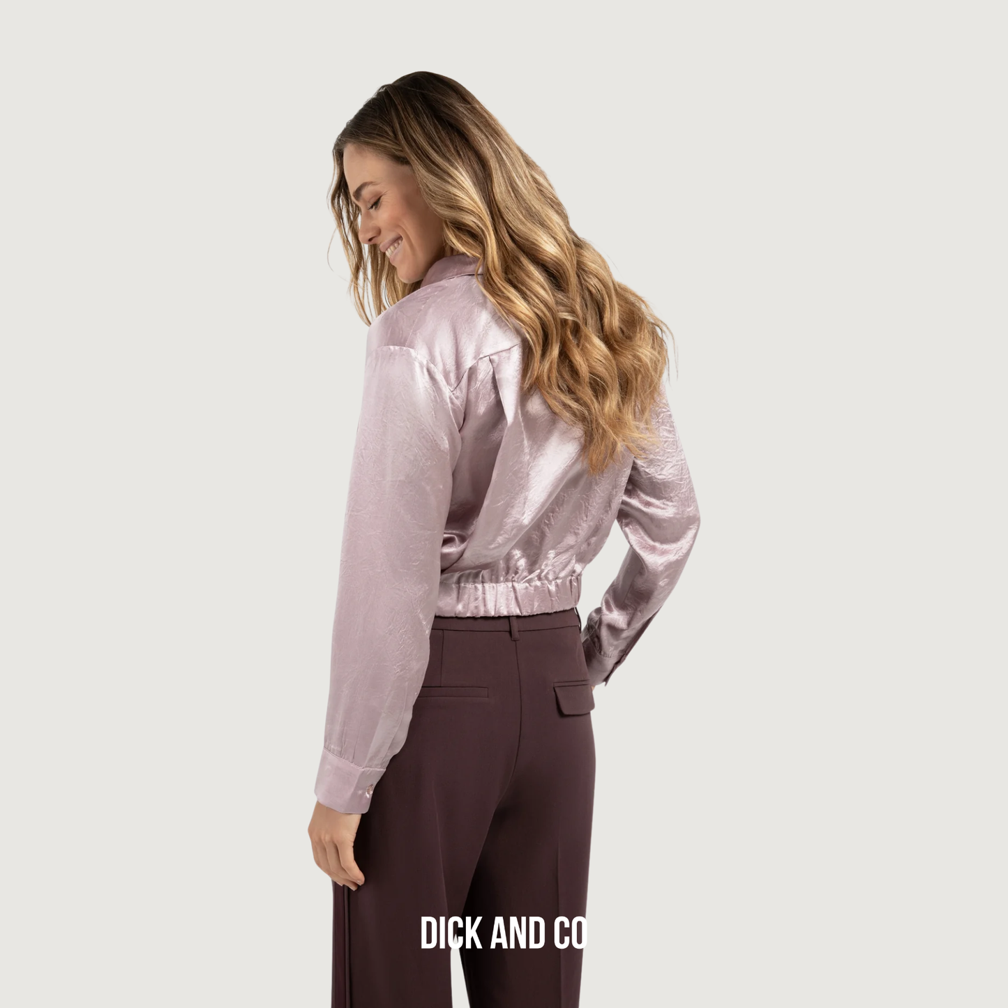 Cropped satijnen blouse (01-201186-511)