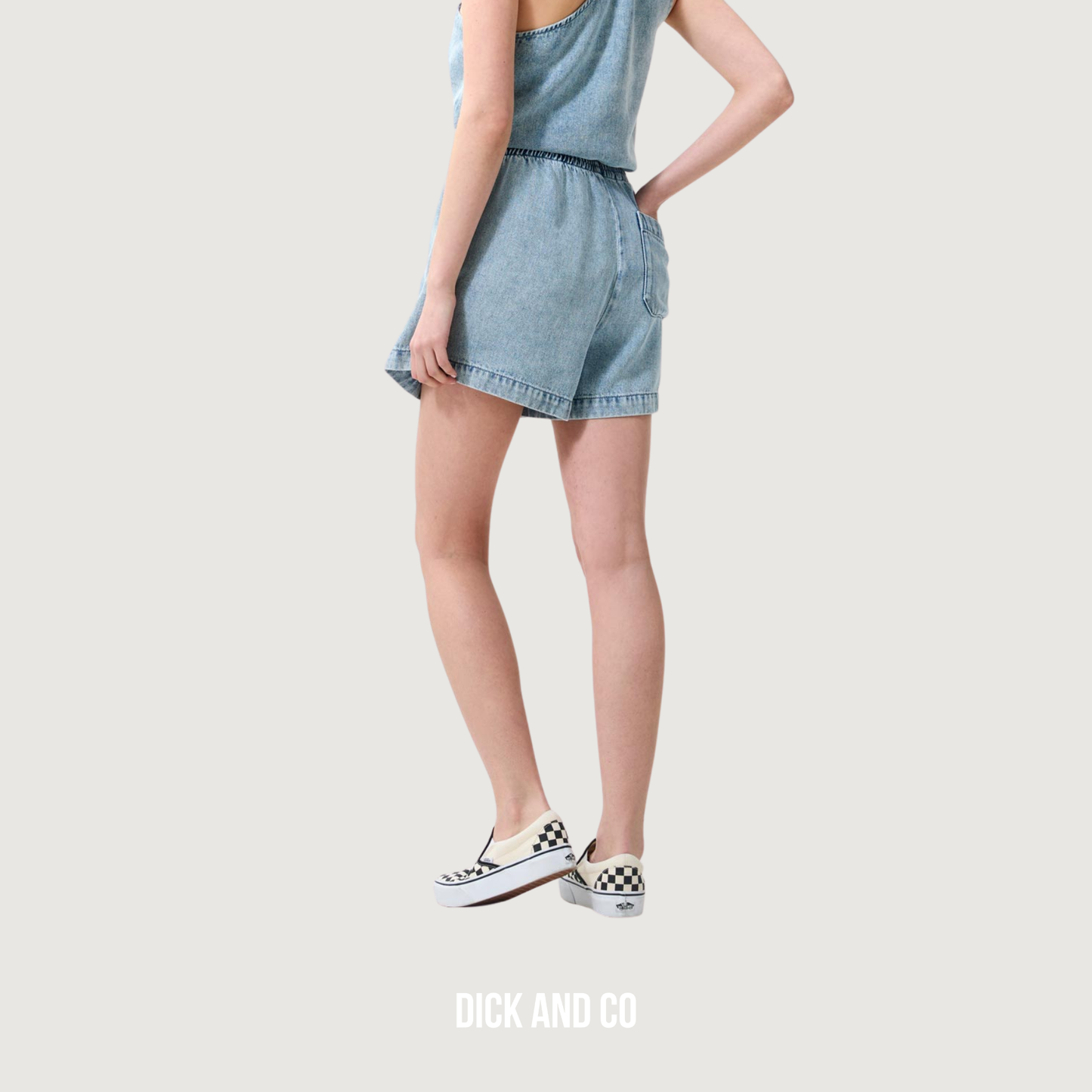 Pull on denim short