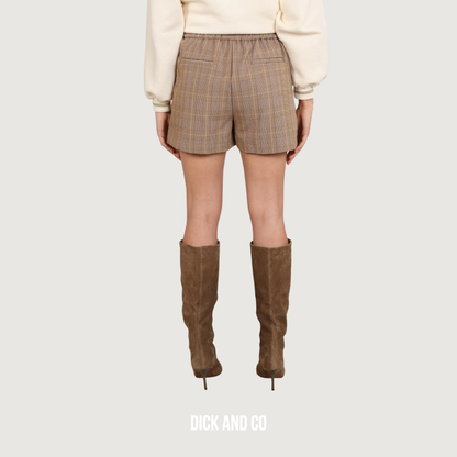 Esmee short Check