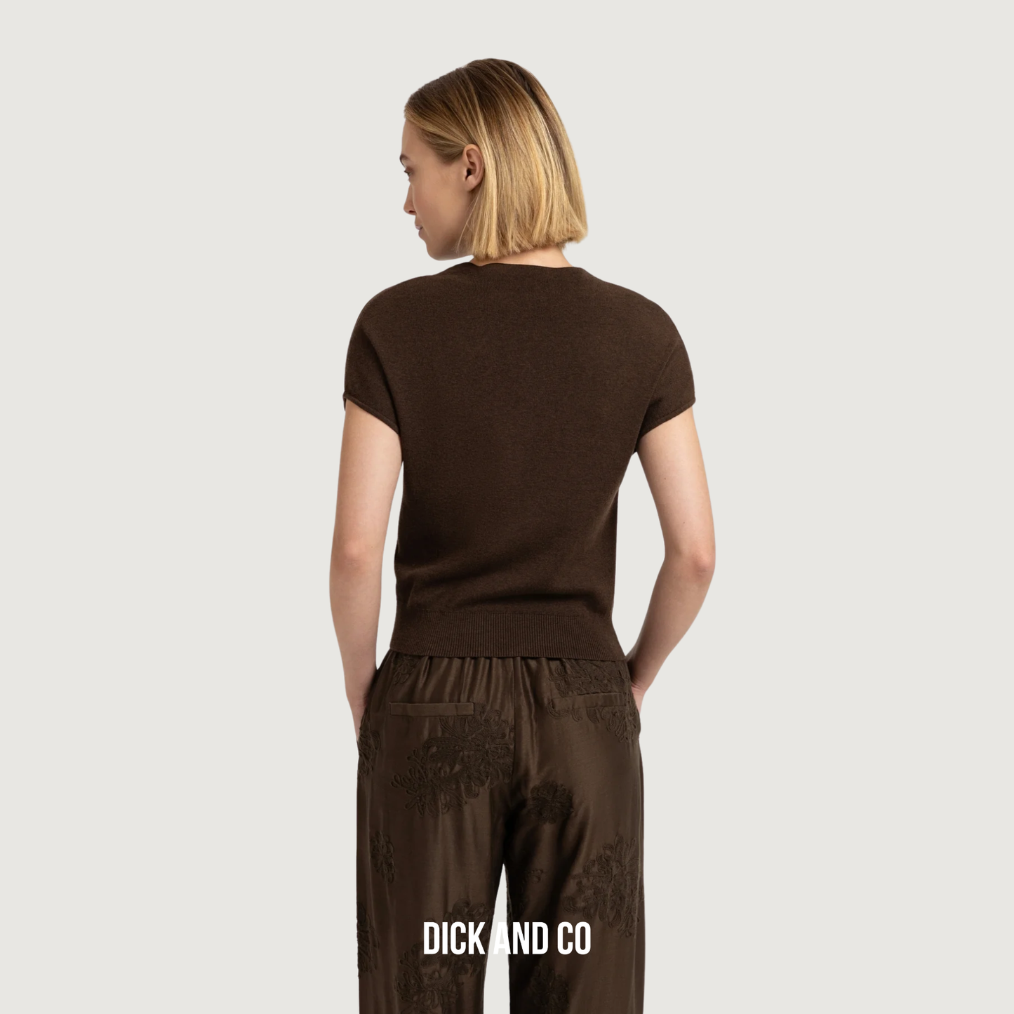 Gebreid vest met korte mouwen