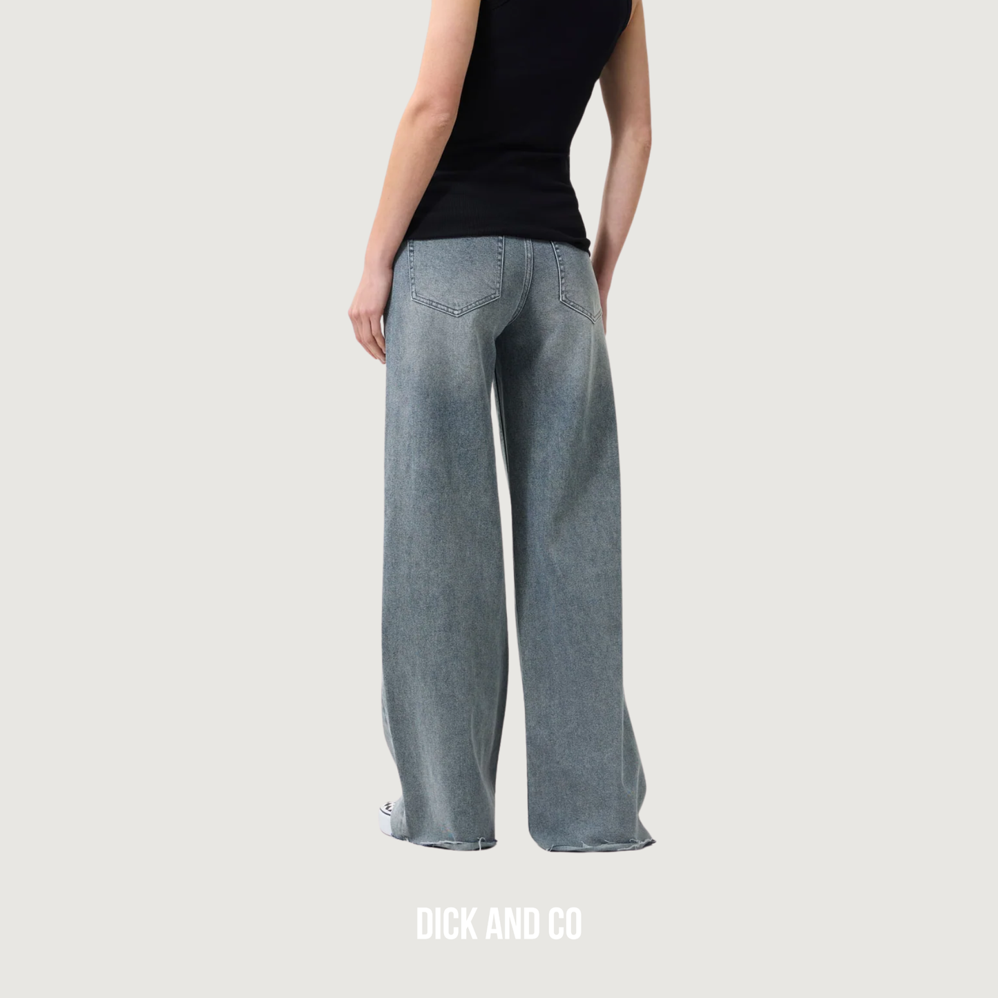 Loose fit jeans