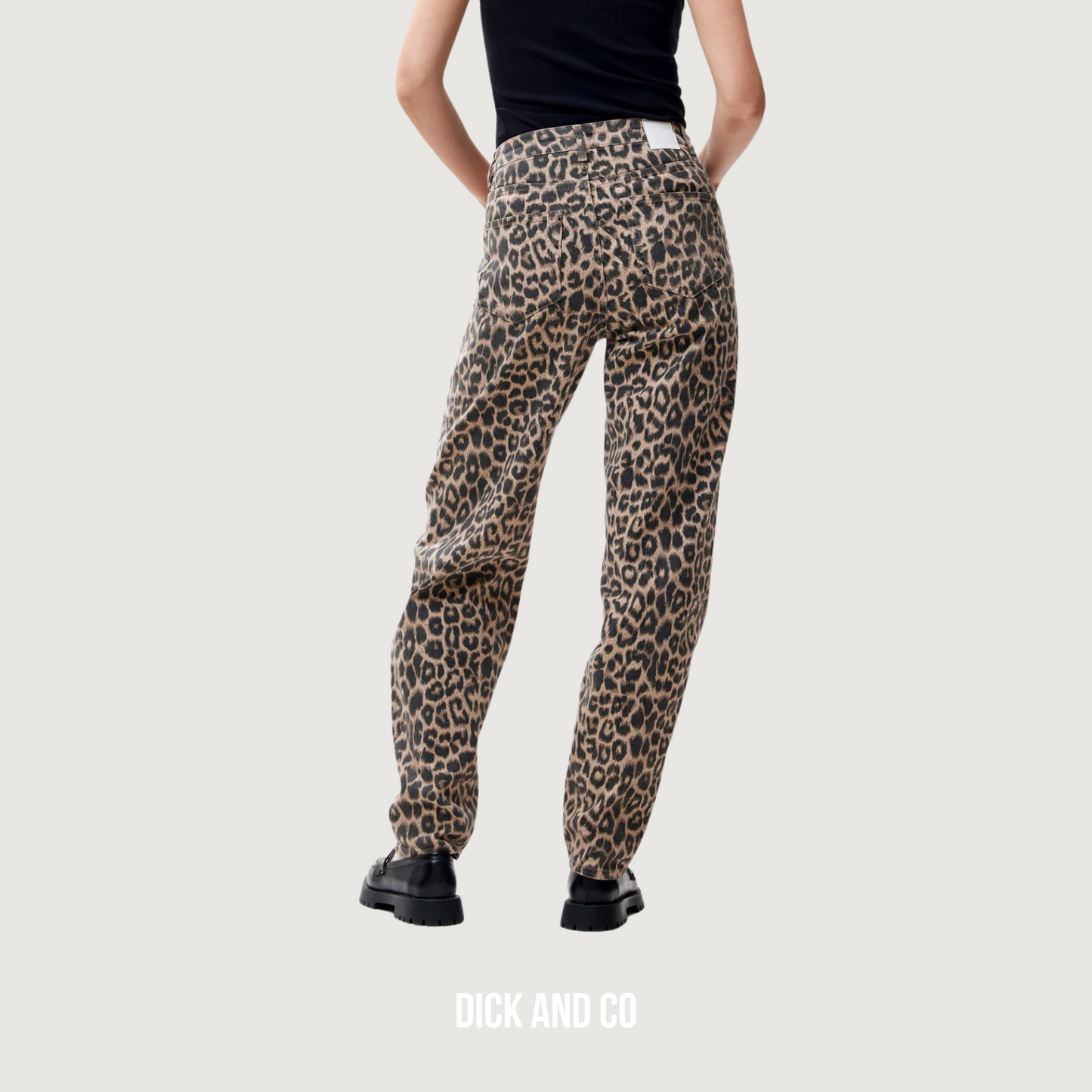Barrel Fit Leopard jeans