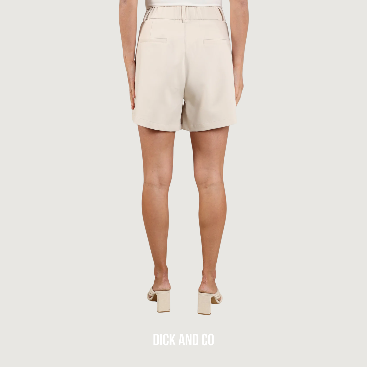 Dahlia short