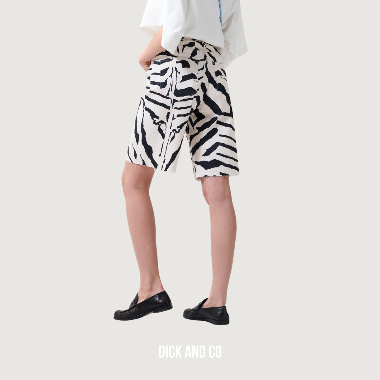 Loose fit zebra jorts