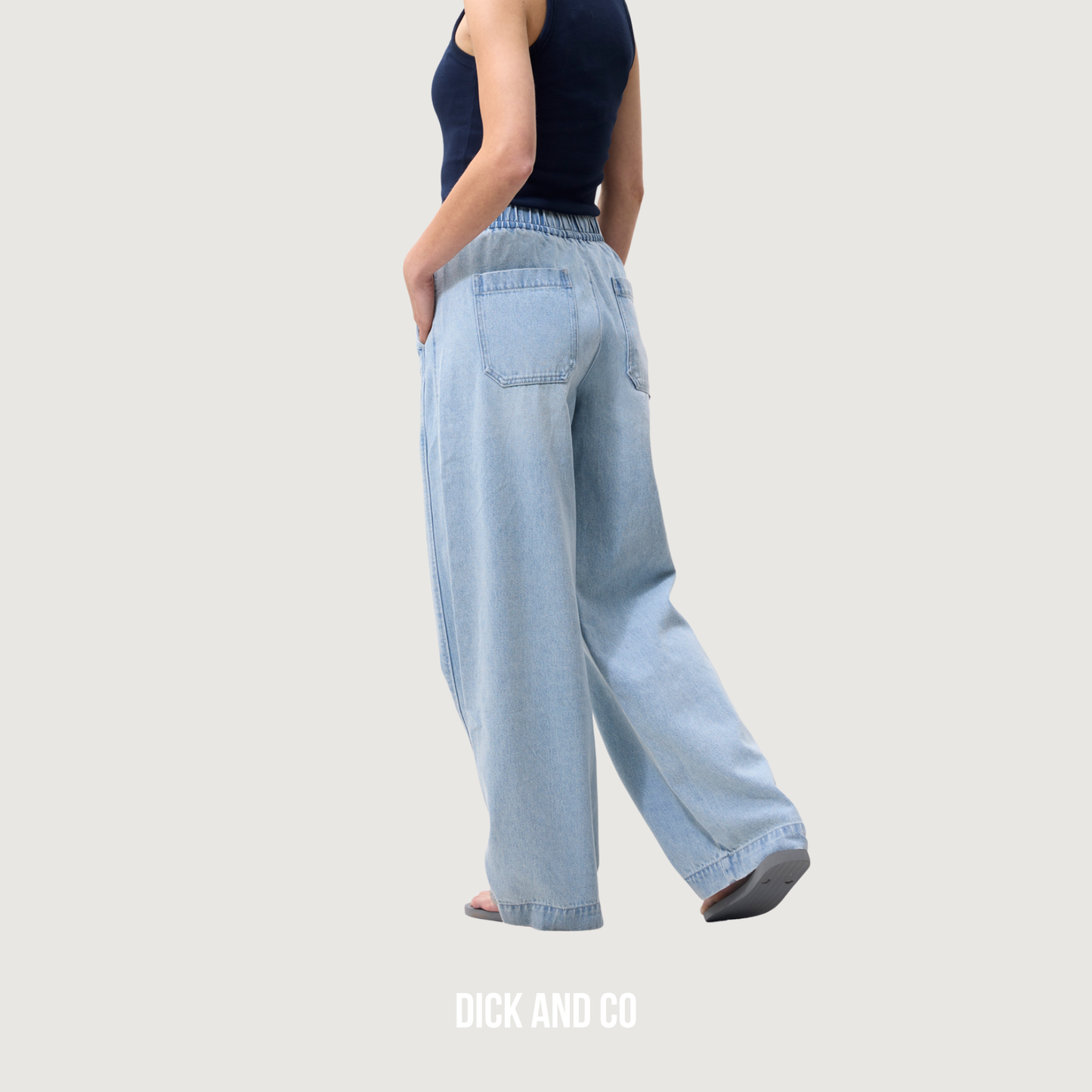 Barrel fit jogger