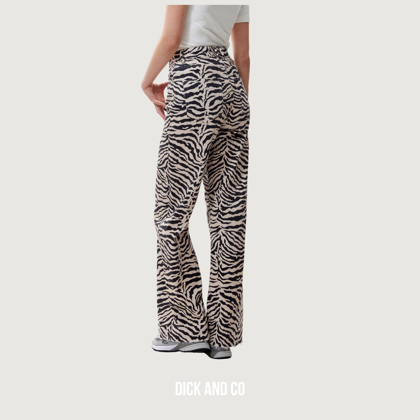 Loose fit zebra jeans (2503023207)